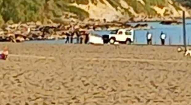 Pesaro, è morta annegata la donna ritrovata sulla spiaggia di Baia Flaminia