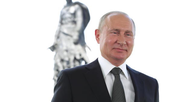 Putin è "per sempre": la Russia vota sì al referendum che lo terrà al potere fino al 2036