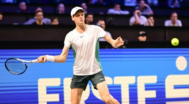 Sinner batte Rublev 7-5, 7-6 e vola in finale a Vienna dove affronterà domani Medvedev