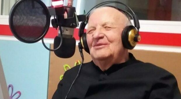 Don Mario Galbiati morto, addio al fondatore di Radio Mario e Radio Mater: aveva 92 anni