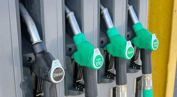 Controlli ai distributori di Benzina in provincia di Brindisi: piovono sanzioni