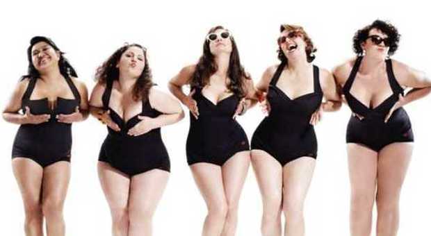 Gli italiani preferiscono le curvy: addio donne con la taglia 38