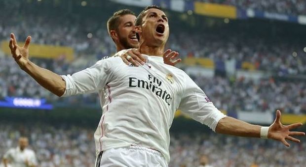 Daily Mirror: «Psg-Ronaldo, ora c'è l'offerta, 19,5 milioni al giocatore, 125 al Real»
