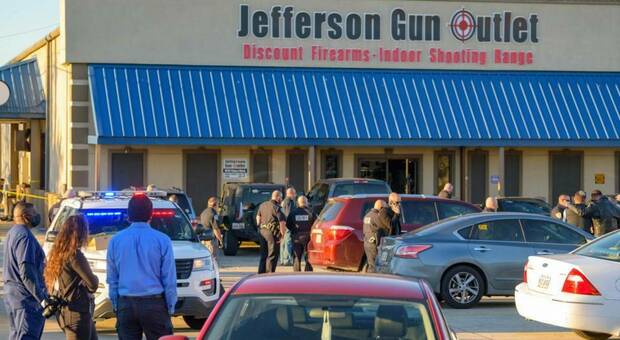 Sparatoria in un negozio di armi a New Orleans: tre morti