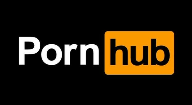 Pornhub nei guai, il sito denunciato da 40 donne: «Ha guadagnato dai video delle violenze sessuali subite»