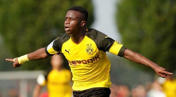 Bundesliga, il Dortmund pronto a fare esordire fenomeno Moukoko