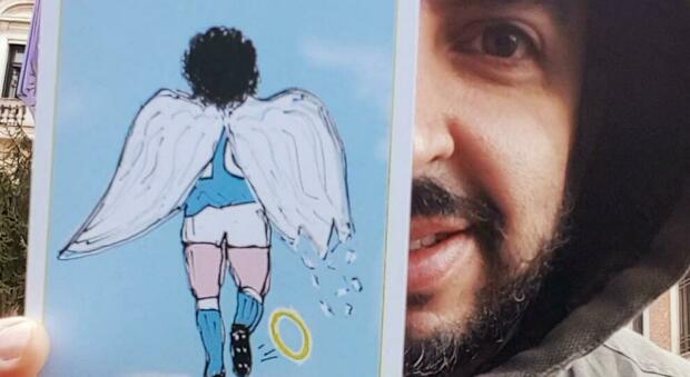 Maradona diventa “Eldiegumano”, una cartolina di Diego con le ali per aiutare i bimbi bisognosi