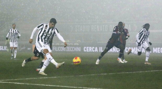 Serie A, Lega calcio: «Niente stop, campionato prosegue». Ma saltano 4 partite (anche Bologna-Inter)