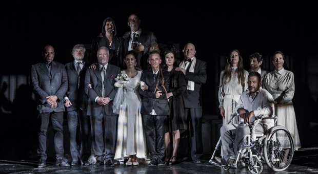 Gli interpreti di Famiglia, con Marcello Fonte, Palma d'Oro a Cannes per Dogman, domani al Teatro India