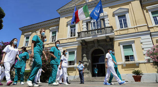 Bollettino coronavirus del Lazio, 1.836 nuovi contagi (917 a Roma) e 14 morti. Crescono le terapie intensive