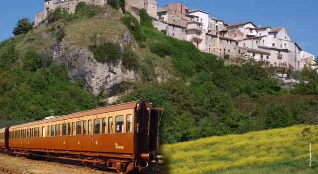 Scoprire la Campania con i treni storici: dalla Reggia di Caserta a Cuma, da Pompei fino all'Irpinia