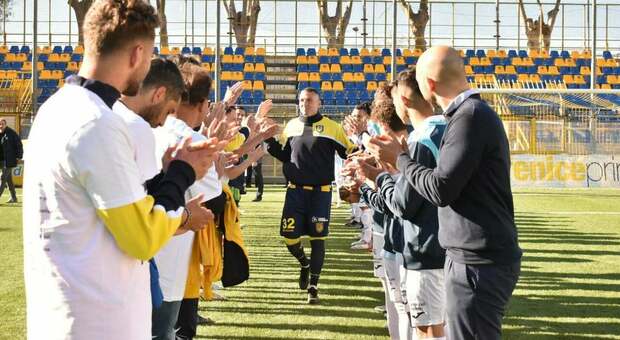 Felice Evacuo dà l'addio al calcio: «I due gol al Napoli nel mio cuore»