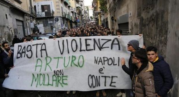 Napoli, l'aggressione ad Arturo e il futuro dei nostri giovani