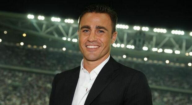 Fabio Cannavaro, curiosità, famiglia e carriera. Il campione del mondo ospite nel programma di Pio e Amedeo Felicissima Sera