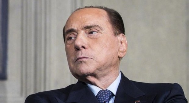«Pagò bugie su vicenda escort»: Berlusconi rinviato a giudizio. A Napoli gli atti su Lavitola