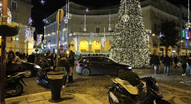 Covid a Caserta, è allarme feste di Natale: «Case affollate: addio a distanze e regole»