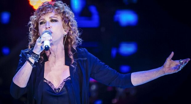 Fiorella Mannoia sta male, slitta il concerto all'Arena di Verona: «Spero di darvi presto buone notizie»