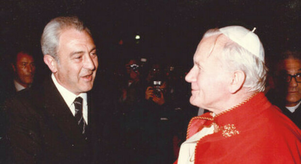 Silvio Ascenzi con Papa Giovanni Paolo II nel 1984
