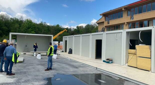 I container installati nel 2018 a scuola: ora l'affitto è scaduto e gli studenti sono sfrattati