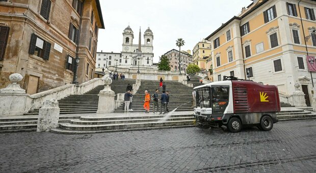 Roma, la Tari si potrà pagare in tre rate (e non più due): le nuove regole sulla tassa sui rifiuti