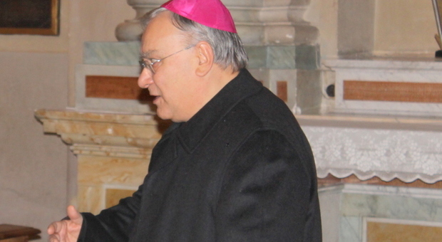 il vescovo Giuseppe Piemontese