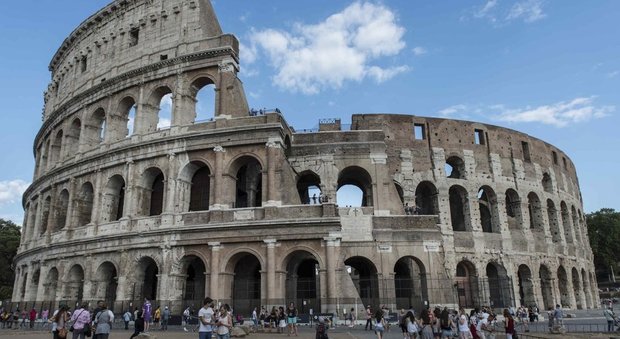 Turismo, Roma fuori dalla top ten delle città più visitate. In testa c'è Hong Kong