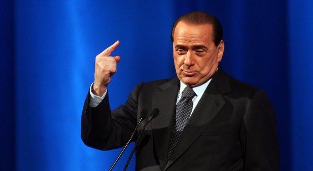 Berlusconi rinviato a giudizio: «Pagò le bugie di Tarantini»