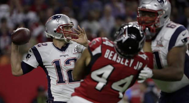 Super Bowl, vincono i Patriots, Brady nella storia: è il 5° titolo. Atlanta battuta
