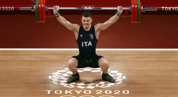 Tokyo 2020, super Mirko Zanni: bronzo nel sollevamento pesi. È anche record italiano con 322 chili