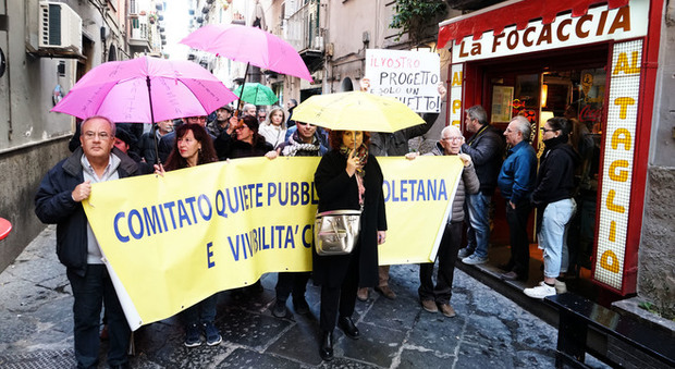 Napoli in marcia contro le babygang: in duecento al corteo per la vivibilità e la sicurezza