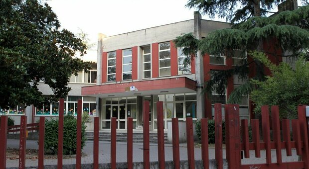 Mensa alla scuola Lorenzini, la giunta di Caserta dà l'ok al progetto di  riqualificazione