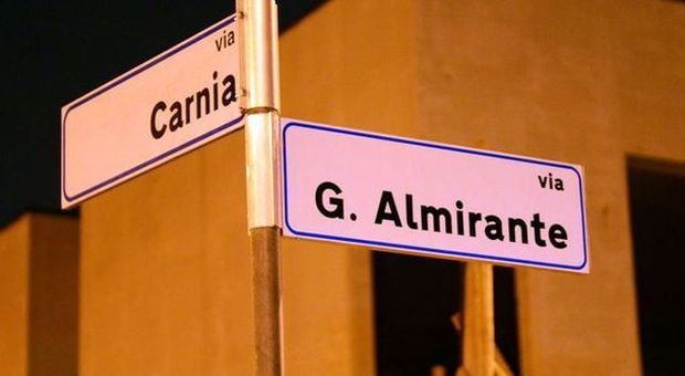Incredibile a Civitanova, riappare la targa di via Almirante Ma è un errore dell’ufficio segnaletica del Comune