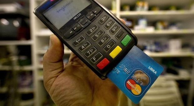 Legge stabilità, emendamento Pd: ok a uso bancomat per pagamenti sotto 5 euro e tetto commissioni