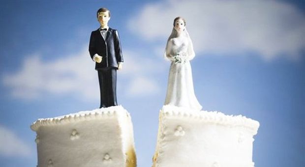Assegno di divorzio, stop agli automatismi