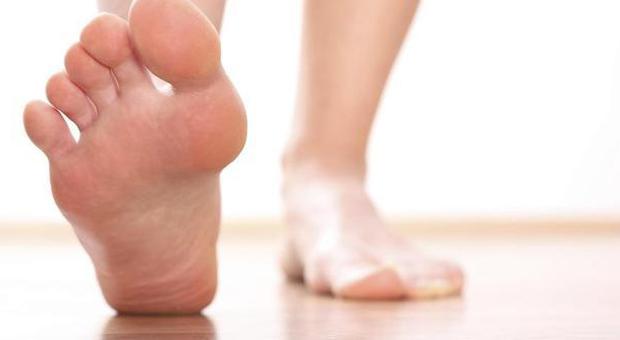 Dita senza peli o intorpidite? I piedi possono rivelare gravi malattie