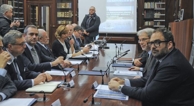 Napoli, il governo avvisa il Comune: «Basta contrapposizioni su Bagnoli»