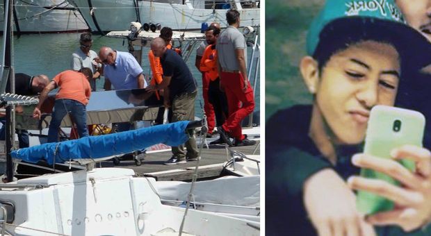 Giulianova, trovato morto il 14enne disperso in mare: il materassino era stato inghiottito da un'onda