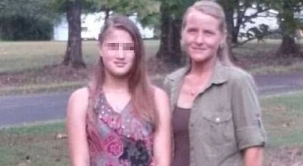 Sedicenne autistica lascia la famiglia adottiva e torna dalla madre: lei la uccide e brucia il corpo