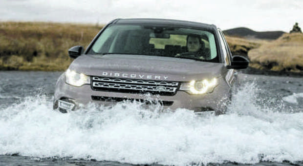 Land Rover lancia Discovery Sport: tutte ​le novità dell'erede della Freelander