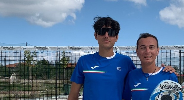 Beach tennis, Filippo Boscolo Meneguolo, chioggiotto di 17 anni, e Damiano Rosichini
