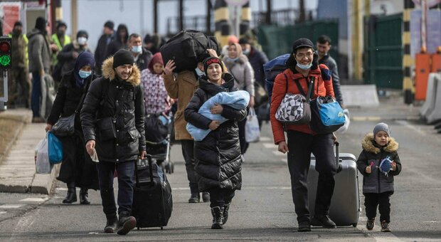 Ucraina, l'accoglienza in Italia: in un giorno 4mila arrivi, i profughi nei Covid hotel