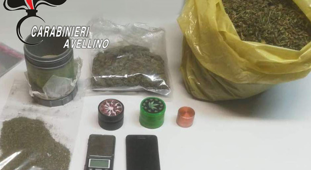 Irpinia: un chilo e mezzo di marijuana in casa, arrestato