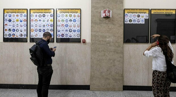 Depositati 101 simboli, c'è "Italiani con Draghi" Conte candidato alle parlamentarie nel Lazio Meloni: «La sinistra teme il presidenzialismo»