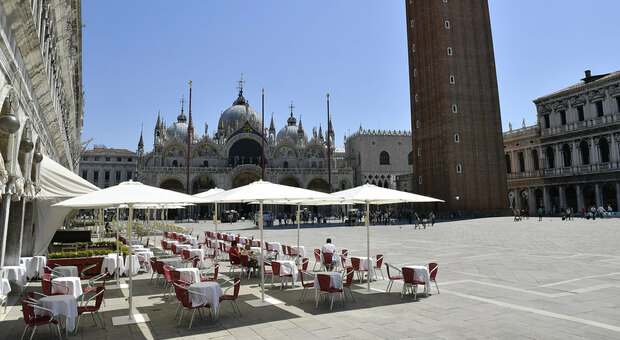 Venezia, la rinascita: dopo 6 mesi di chiusura riapre il Caffè Quadri a San Marco