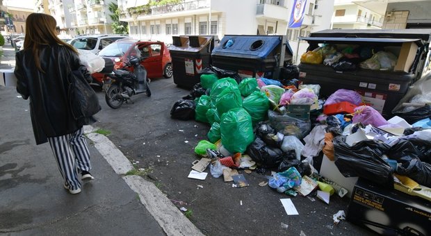 Roma, «Mandate i rifiuti all'estero»: l'ultima carta contro la crisi