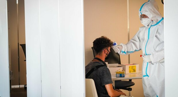 Coronavirus ad Aversa, 40 contagiati: «Ma non parlate di nuovo focolaio»