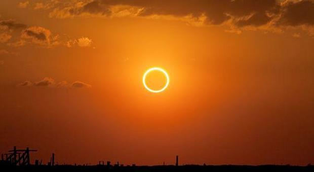 Un'eclissidi Sole