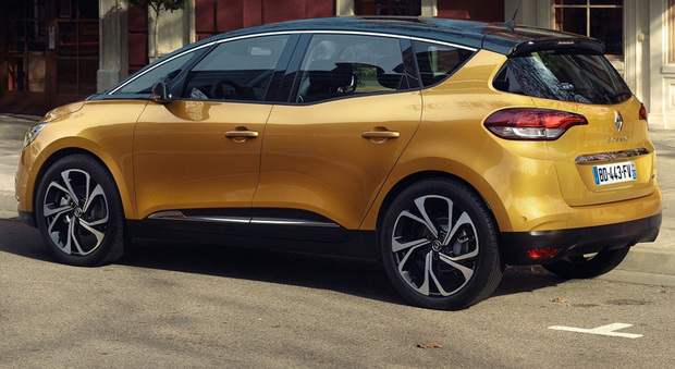 Renault punta invece su scelte rivoluzionarie per rilanciare la Scenic. Giunta alla quarta generazione, la monovolume compatta sarà disponibile dopo l estate in versione a 5 o 7 posti, con linee e soluzioni innovative