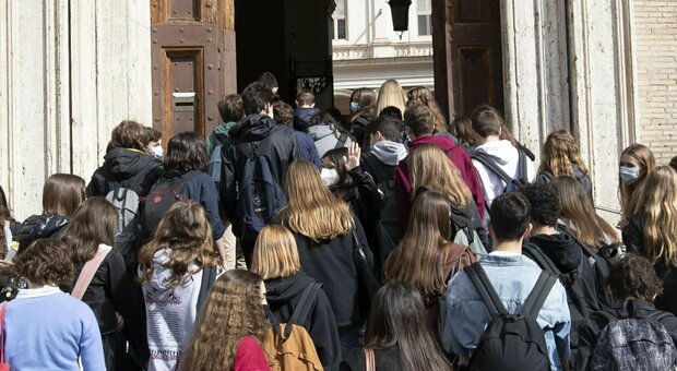 Lazio, un piano da 10 milioni per la salute mentale dei giovani contro gli effetti della pandemia