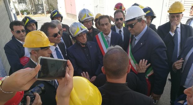 Berlusconi a Ischia: il centrodestra punta al 50% e no alle larghe intese